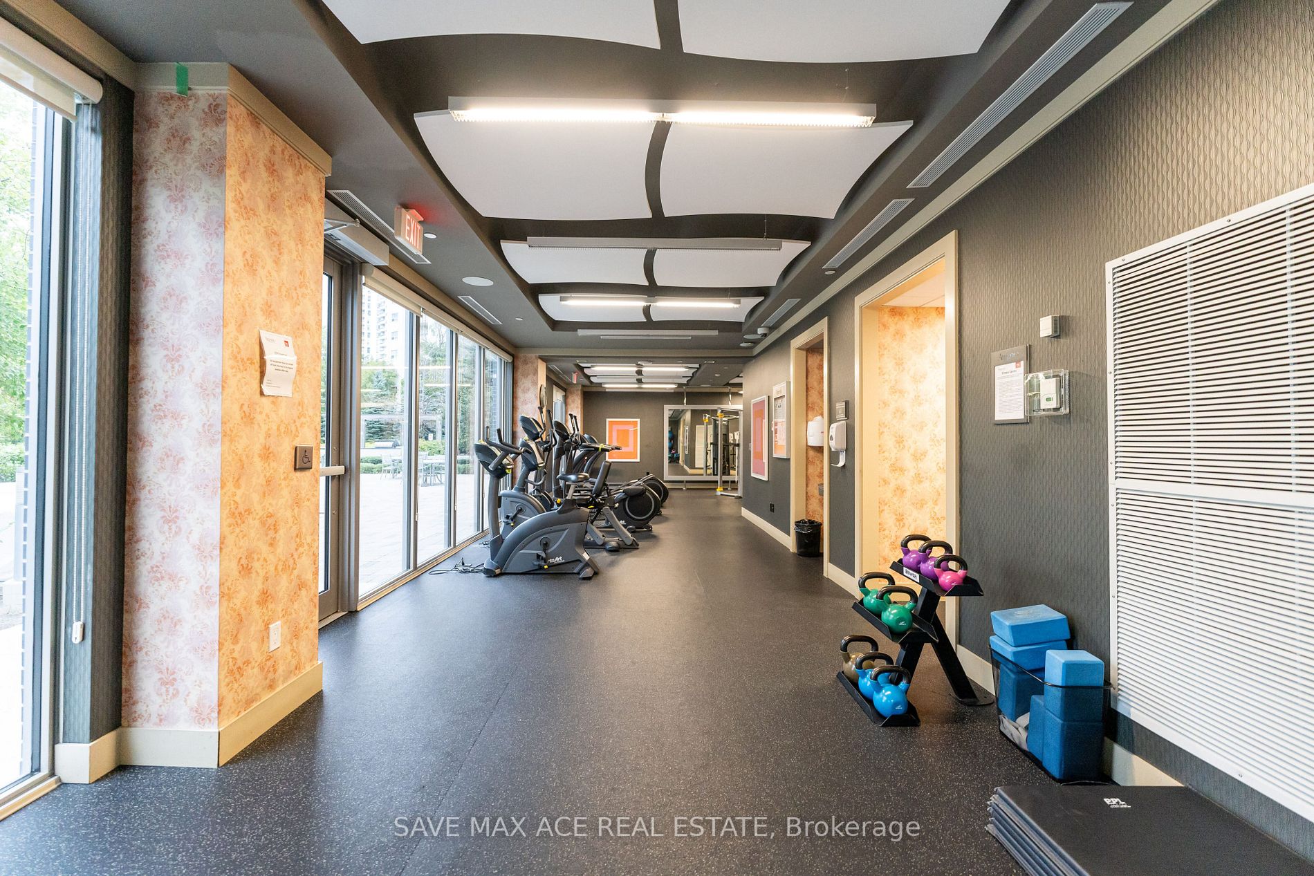 18 Graydon Hall Dr, #1305