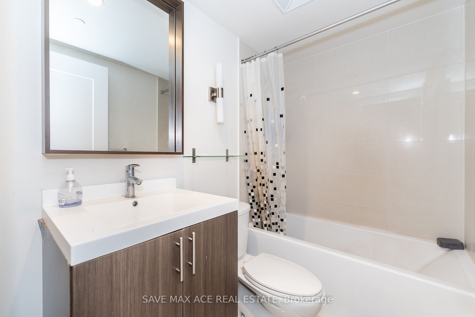 18 Graydon Hall Dr, #1305