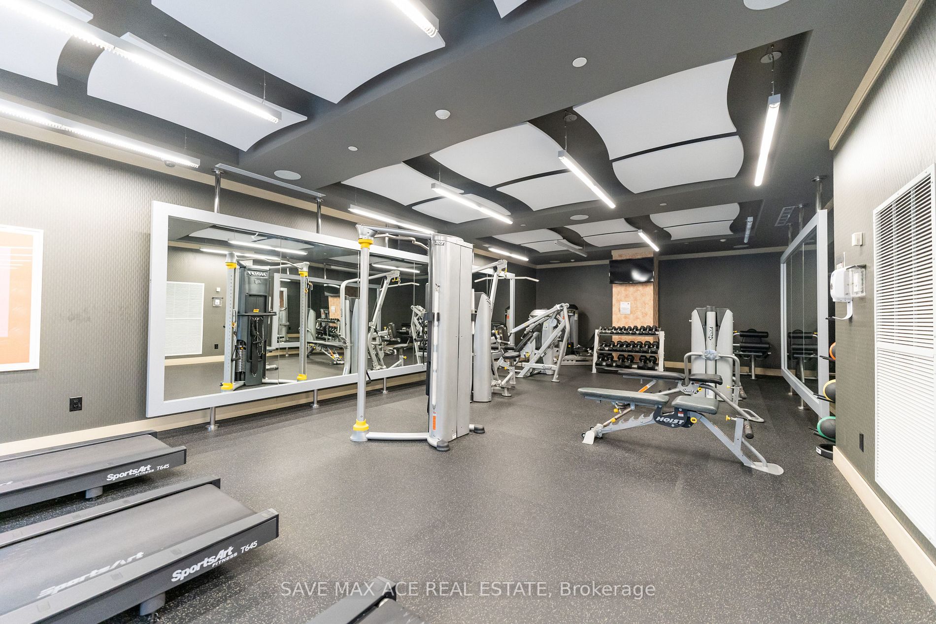 18 Graydon Hall Dr, #1305