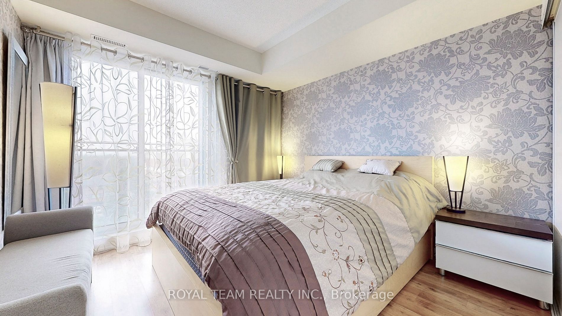 801 Sheppard Ave W, #806