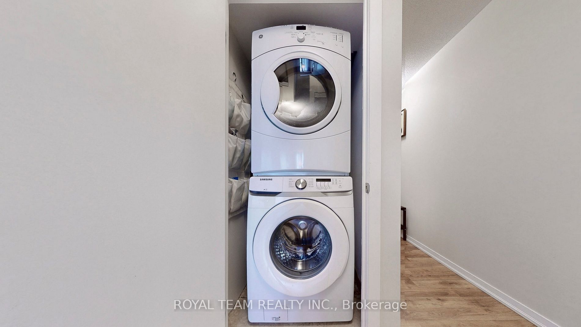 801 Sheppard Ave W, #806