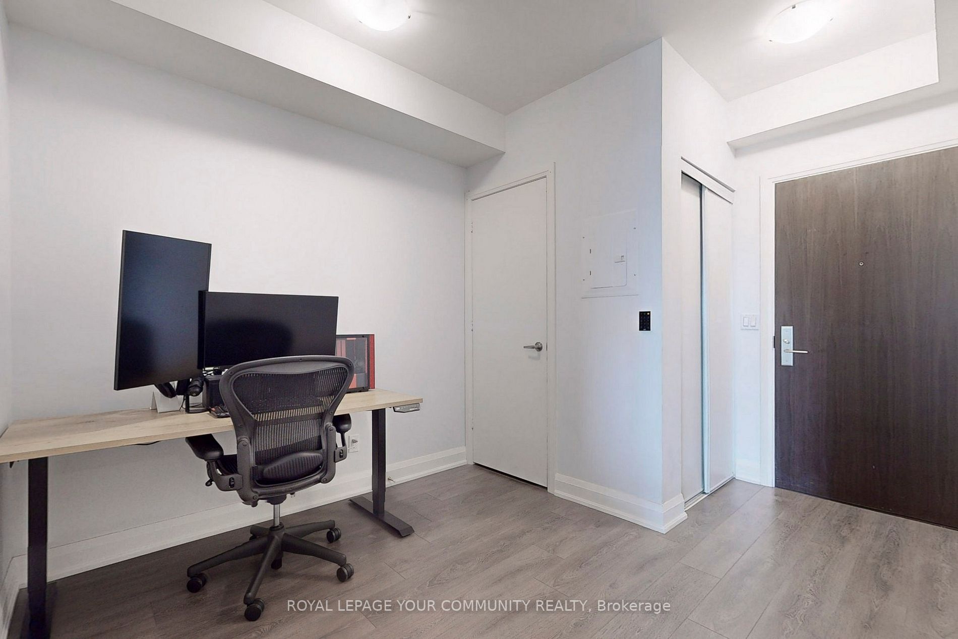 68 Canterbury Pl, #1207