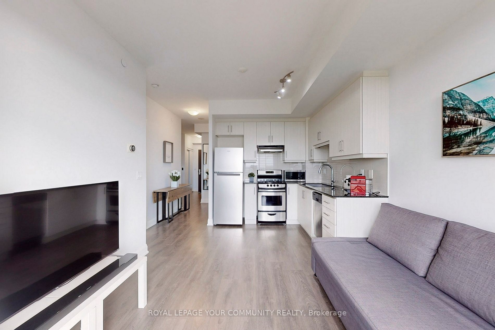 68 Canterbury Pl, #1207