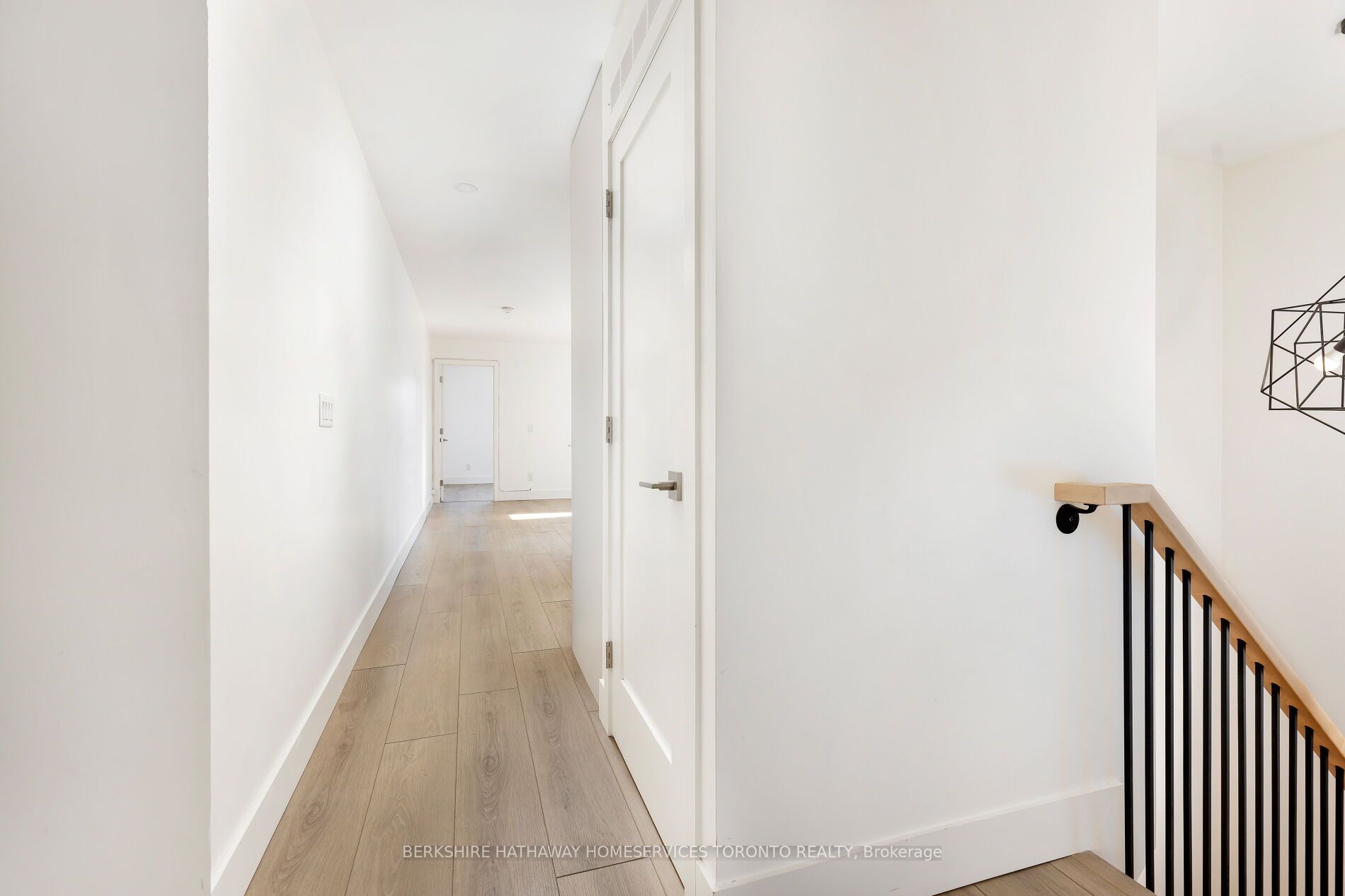 345 Lansdowne Ave, #3