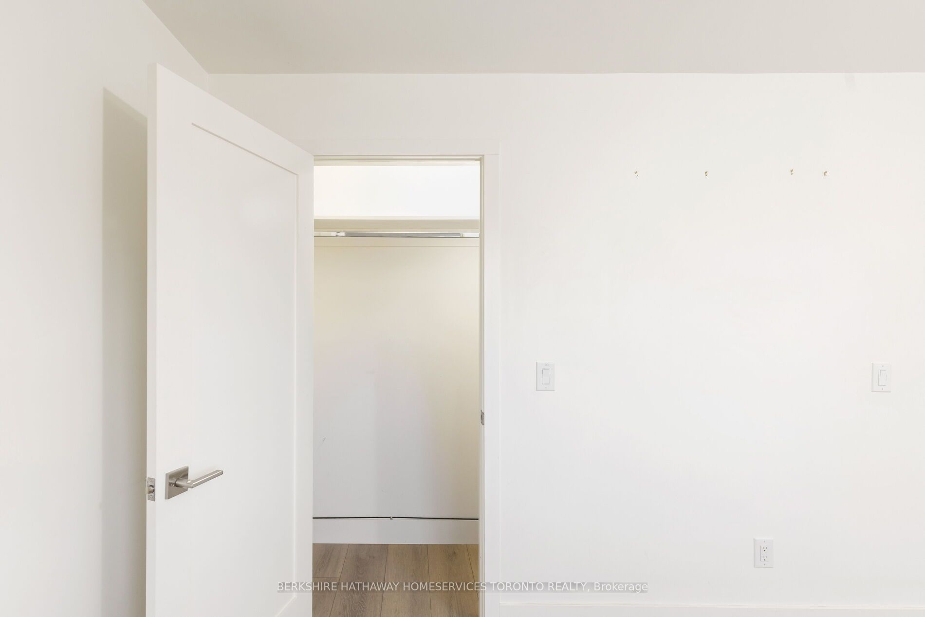 345 Lansdowne Ave, #3