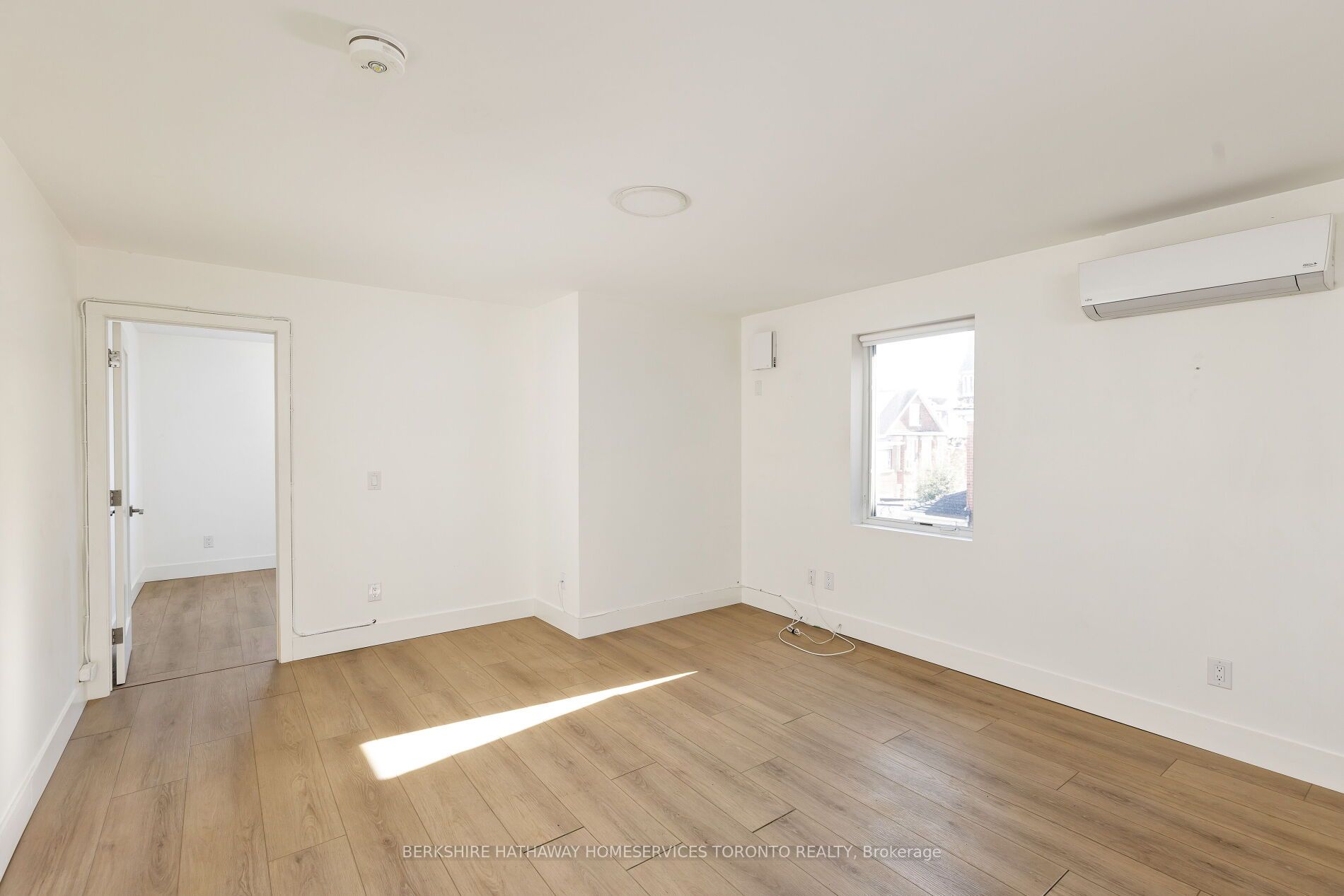 345 Lansdowne Ave, #3