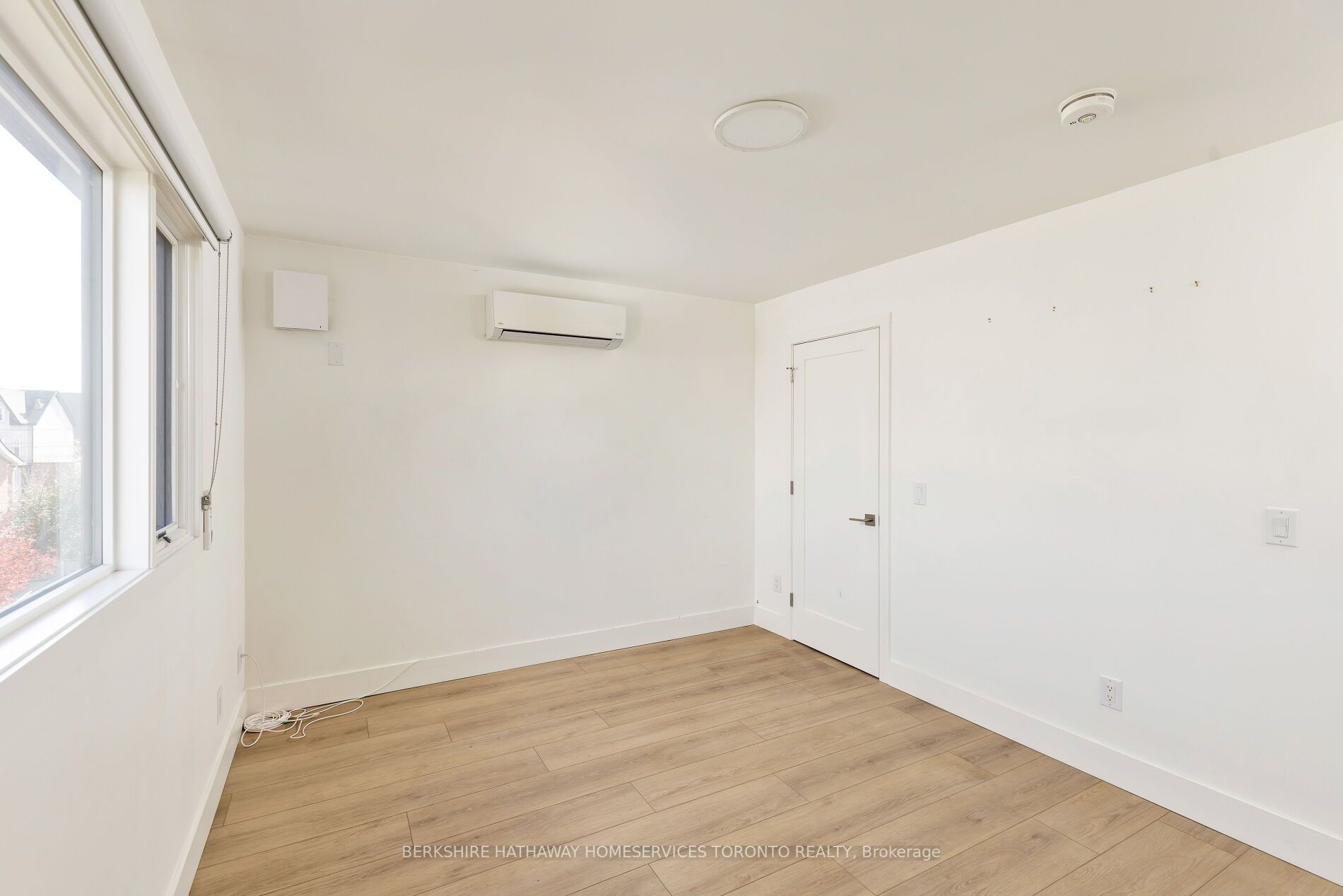 345 Lansdowne Ave, #3