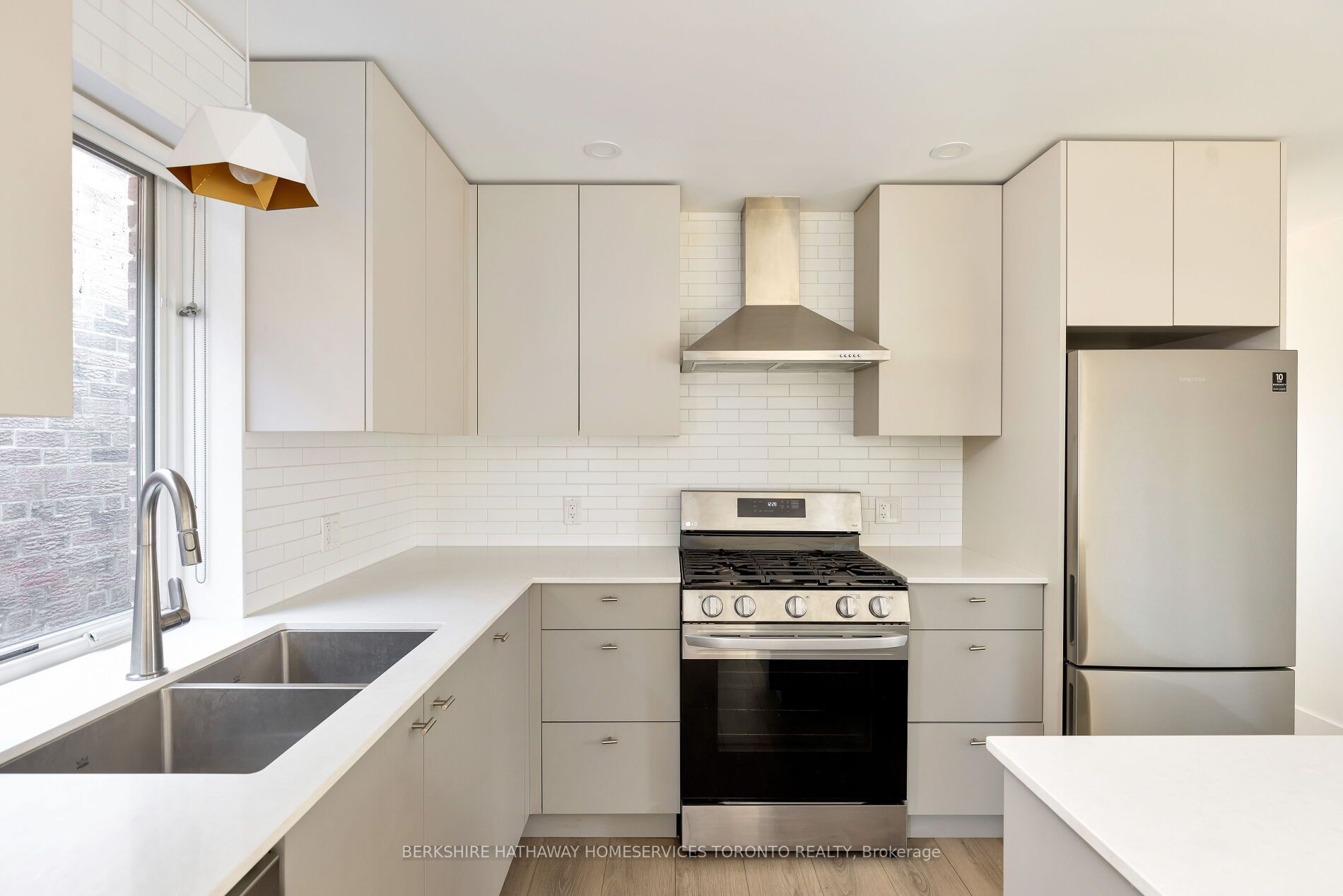 345 Lansdowne Ave, #3
