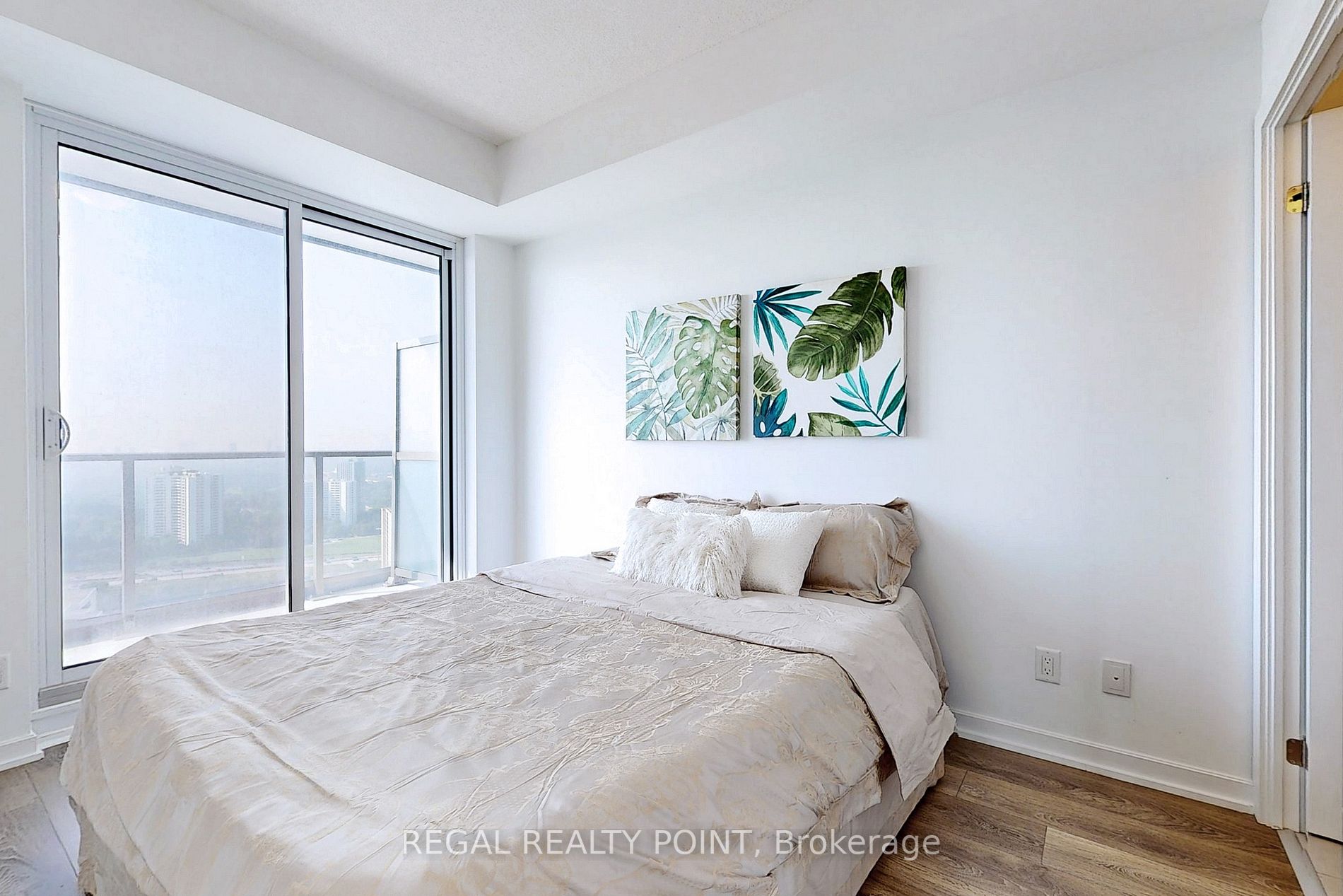 32 Forest Manor Rd, #2708