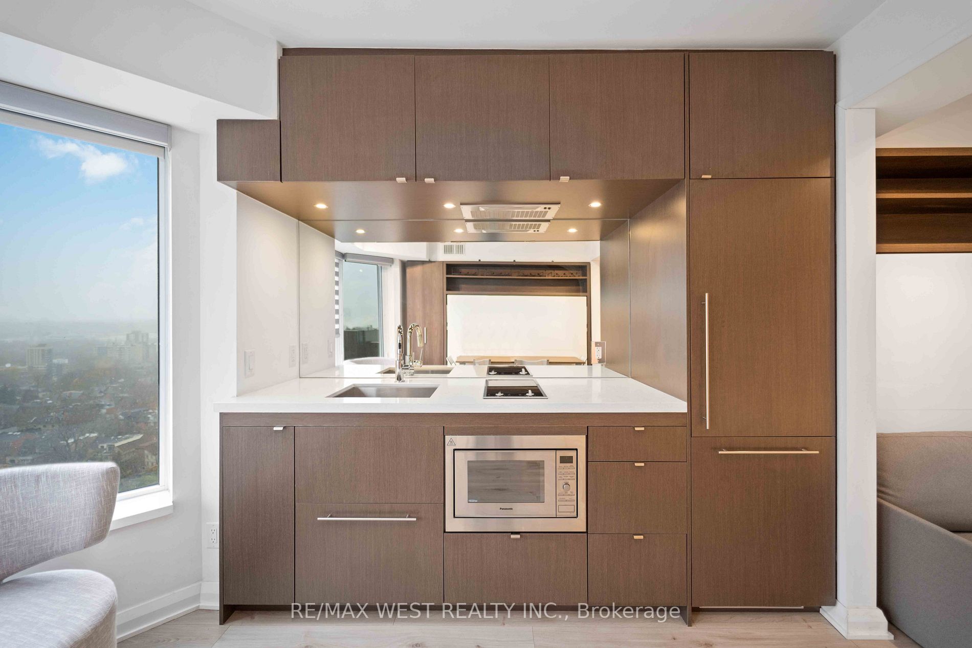 155 Yorkville Ave, #2415