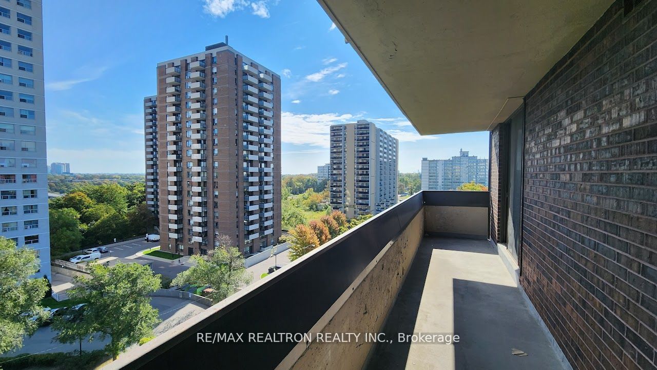 100 Canyon Ave, #801