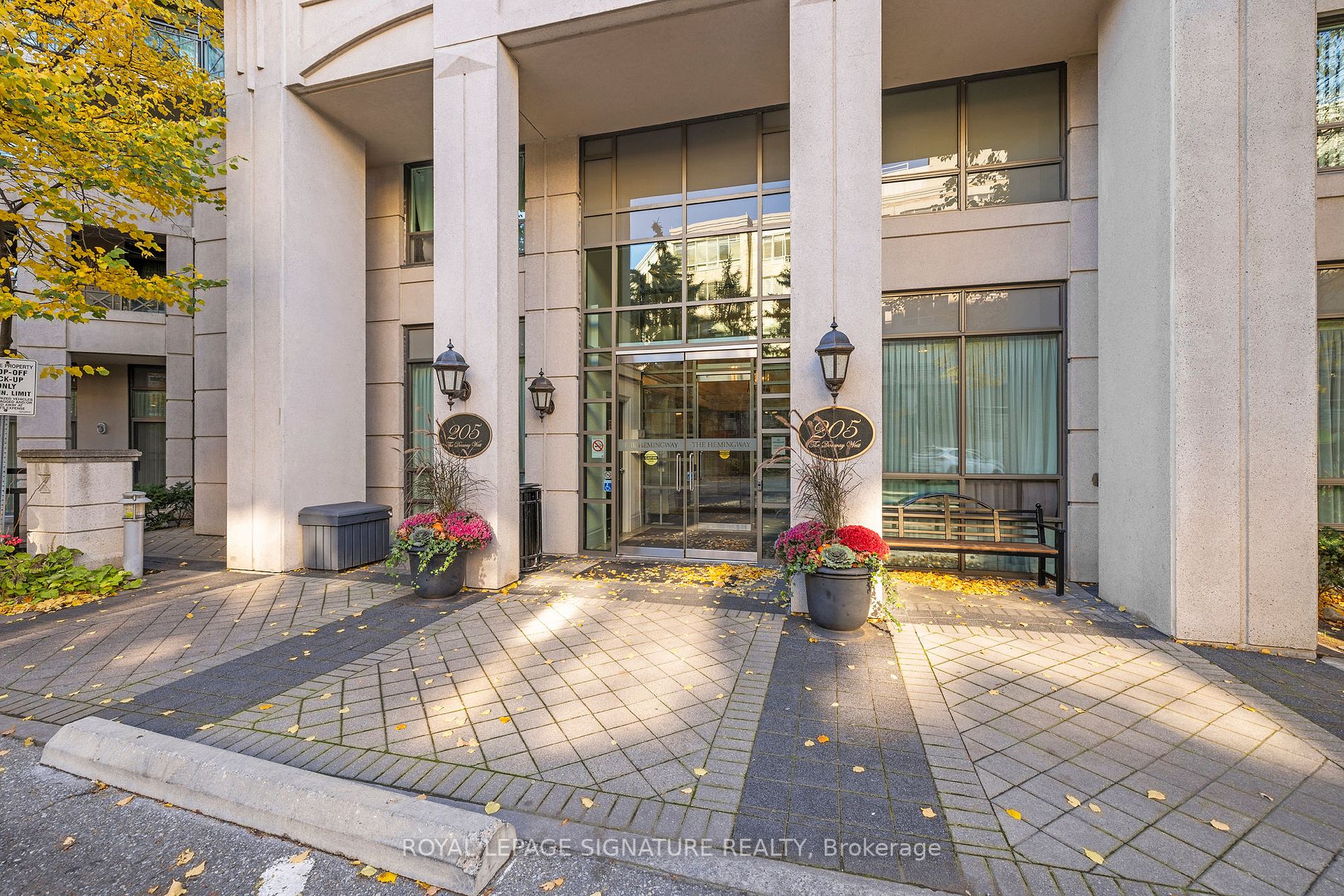 205 The Donway W, #522