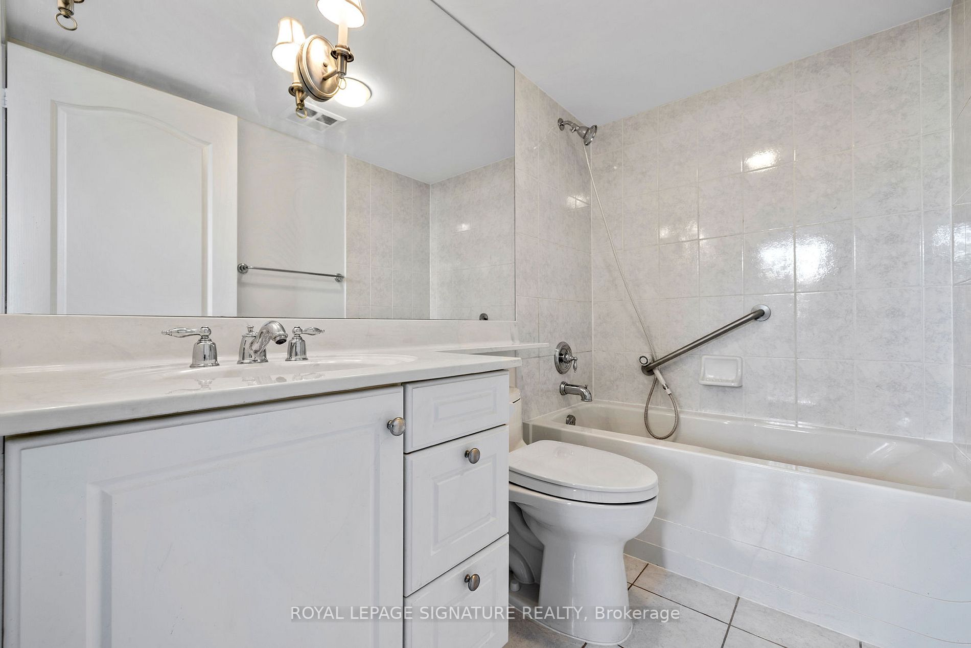 205 The Donway W, #522