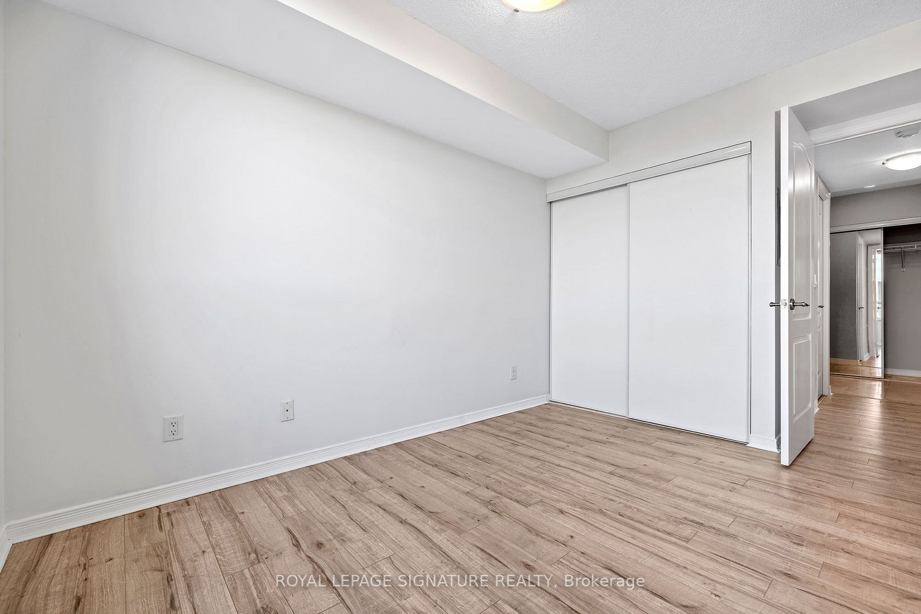205 The Donway W, #522