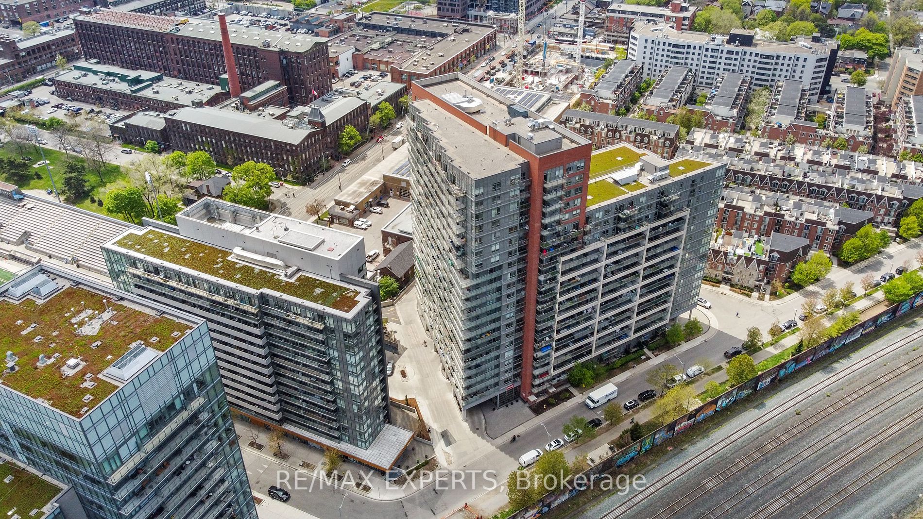 38 Joe Shuster Way, #929