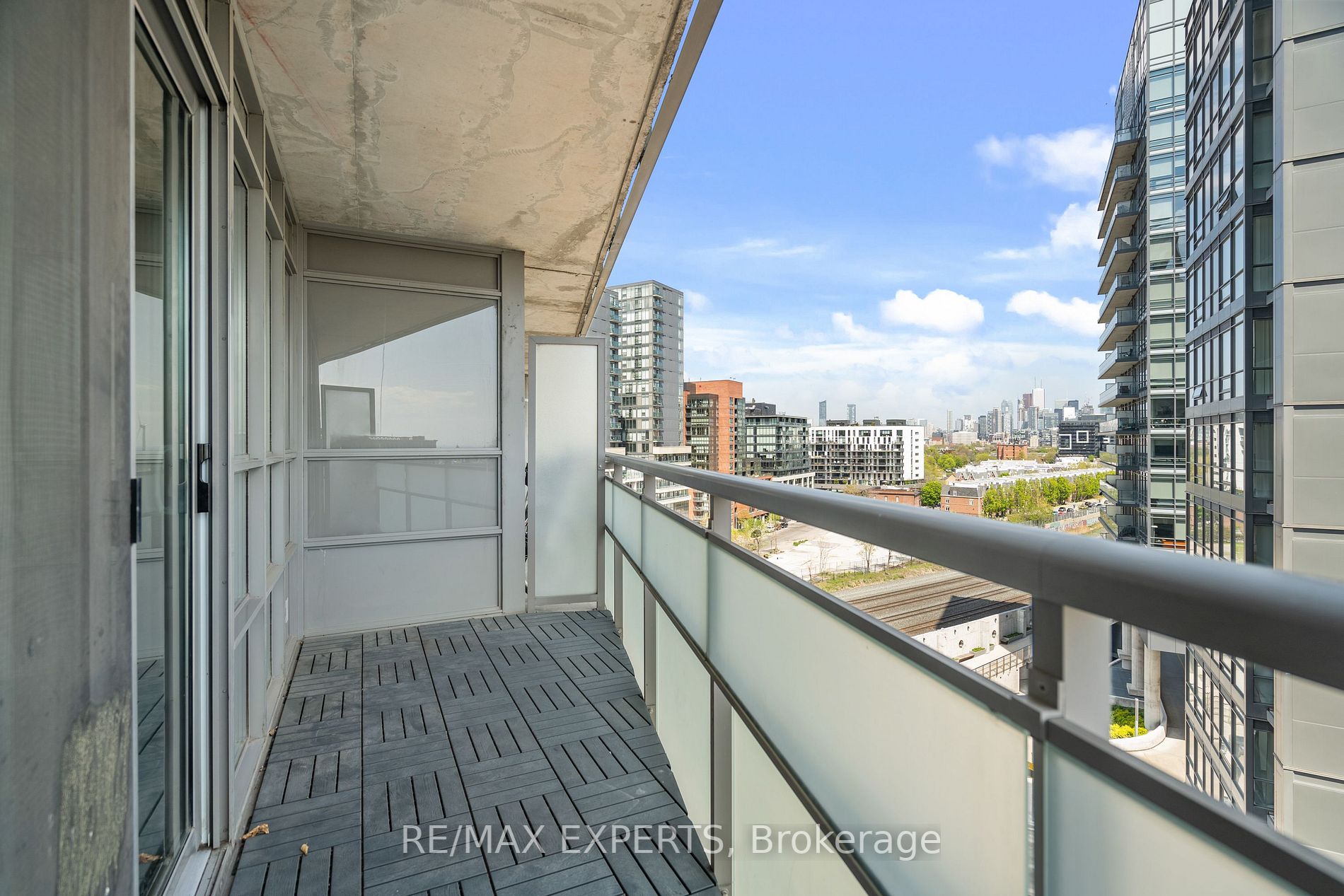 38 Joe Shuster Way, #929