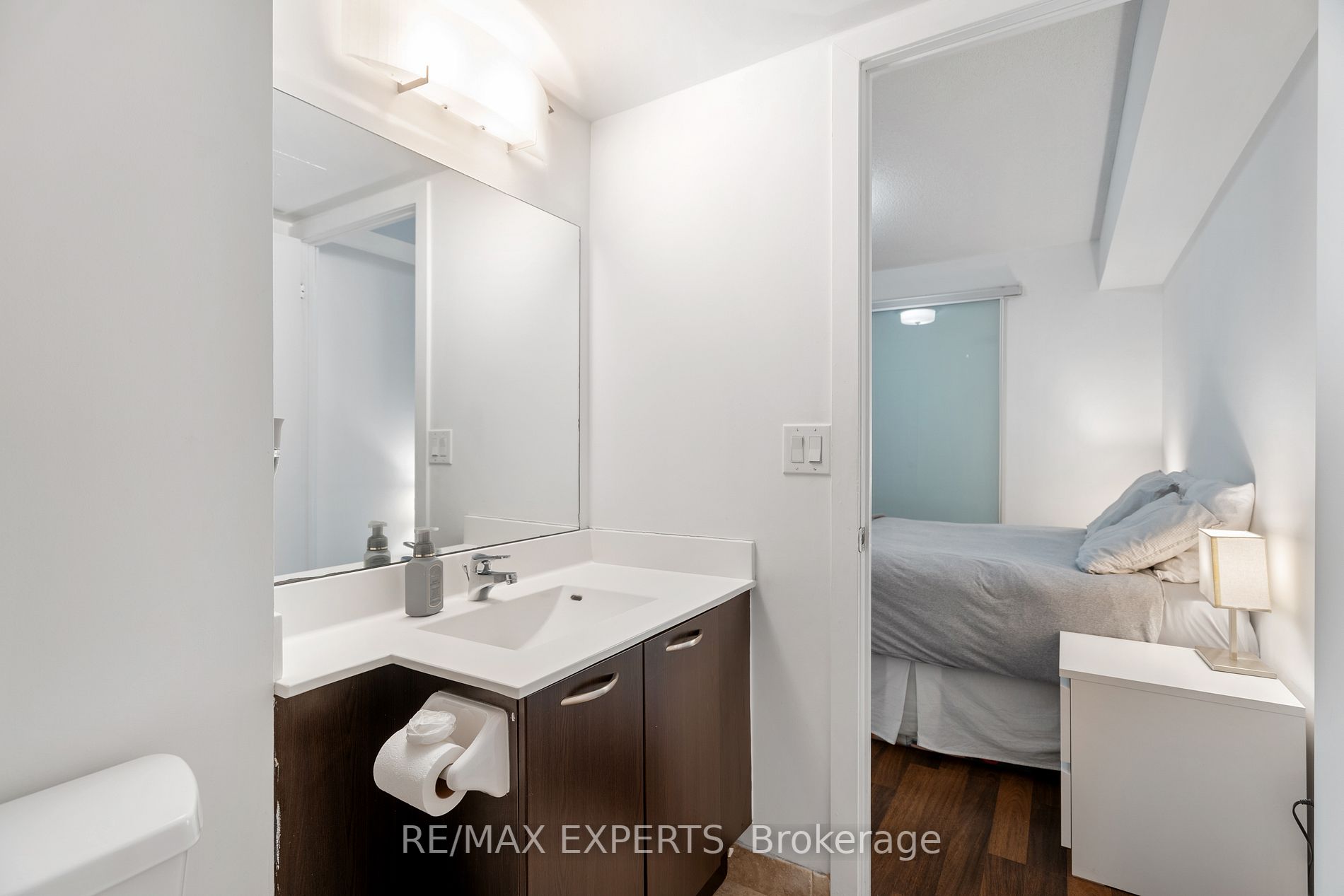 38 Joe Shuster Way, #929