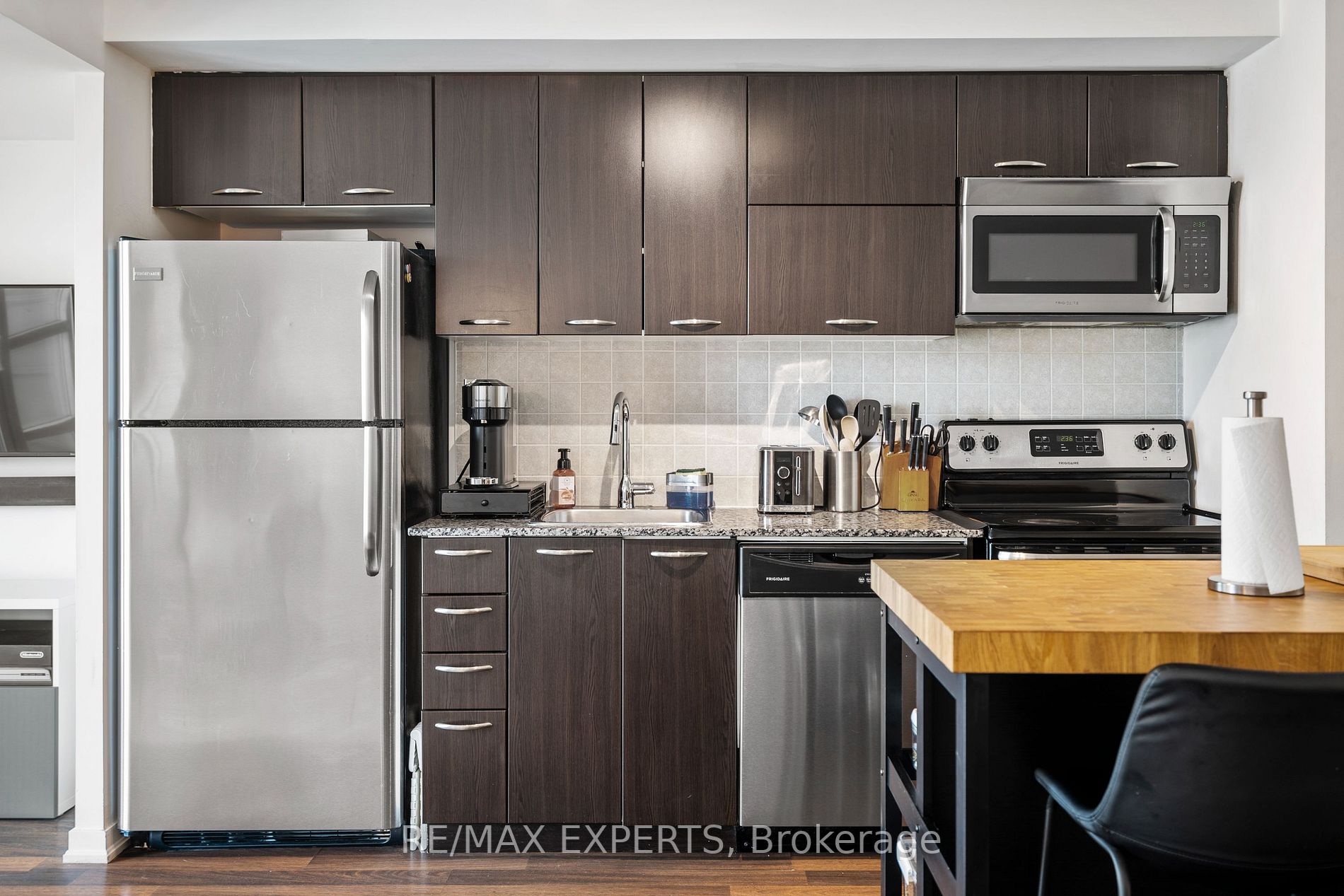 38 Joe Shuster Way, #929