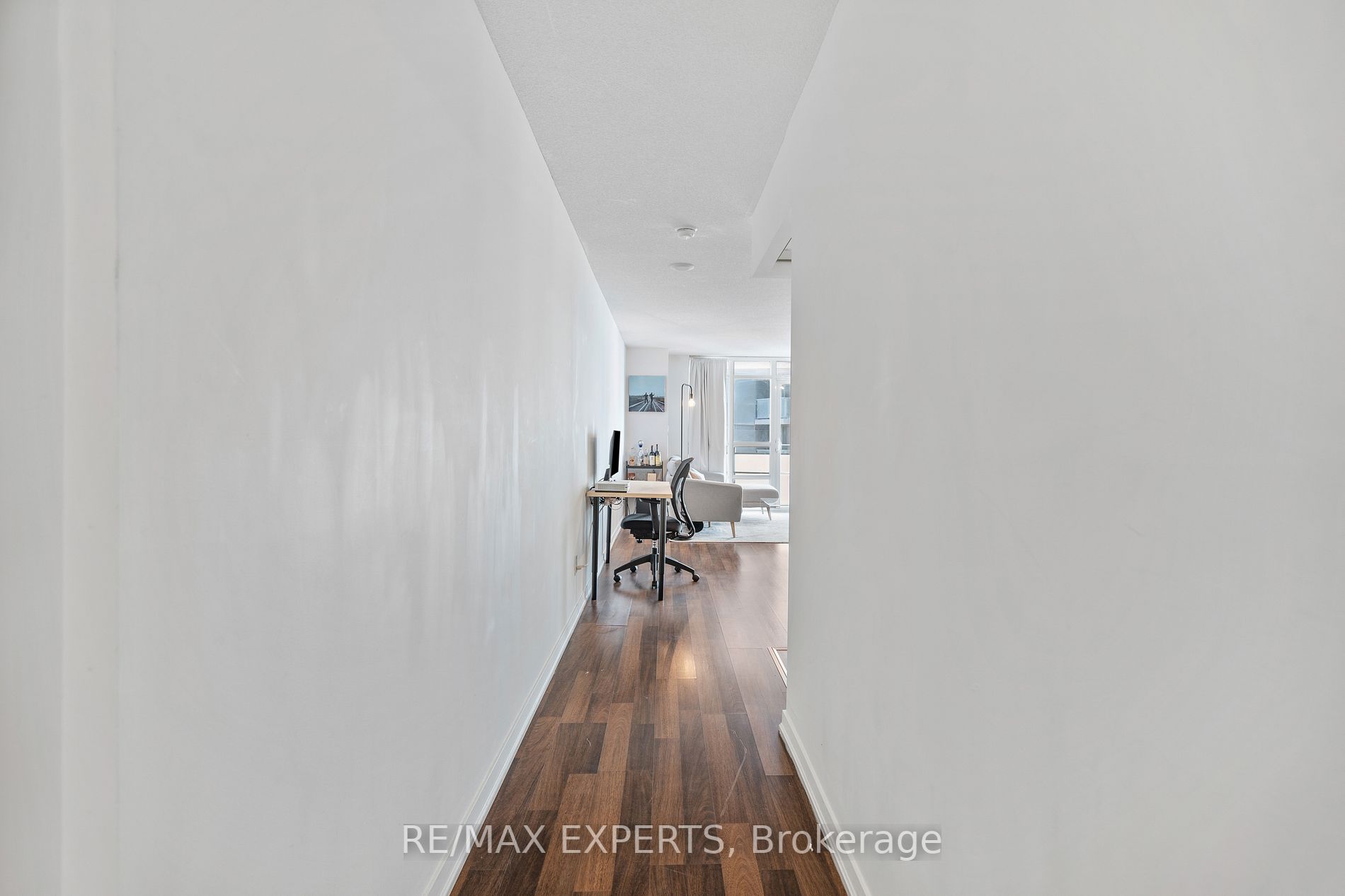 38 Joe Shuster Way, #929