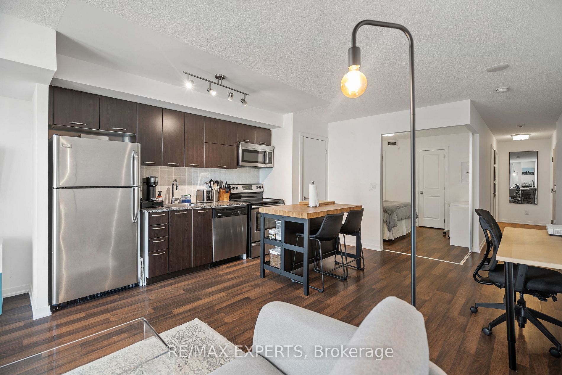38 Joe Shuster Way, #929