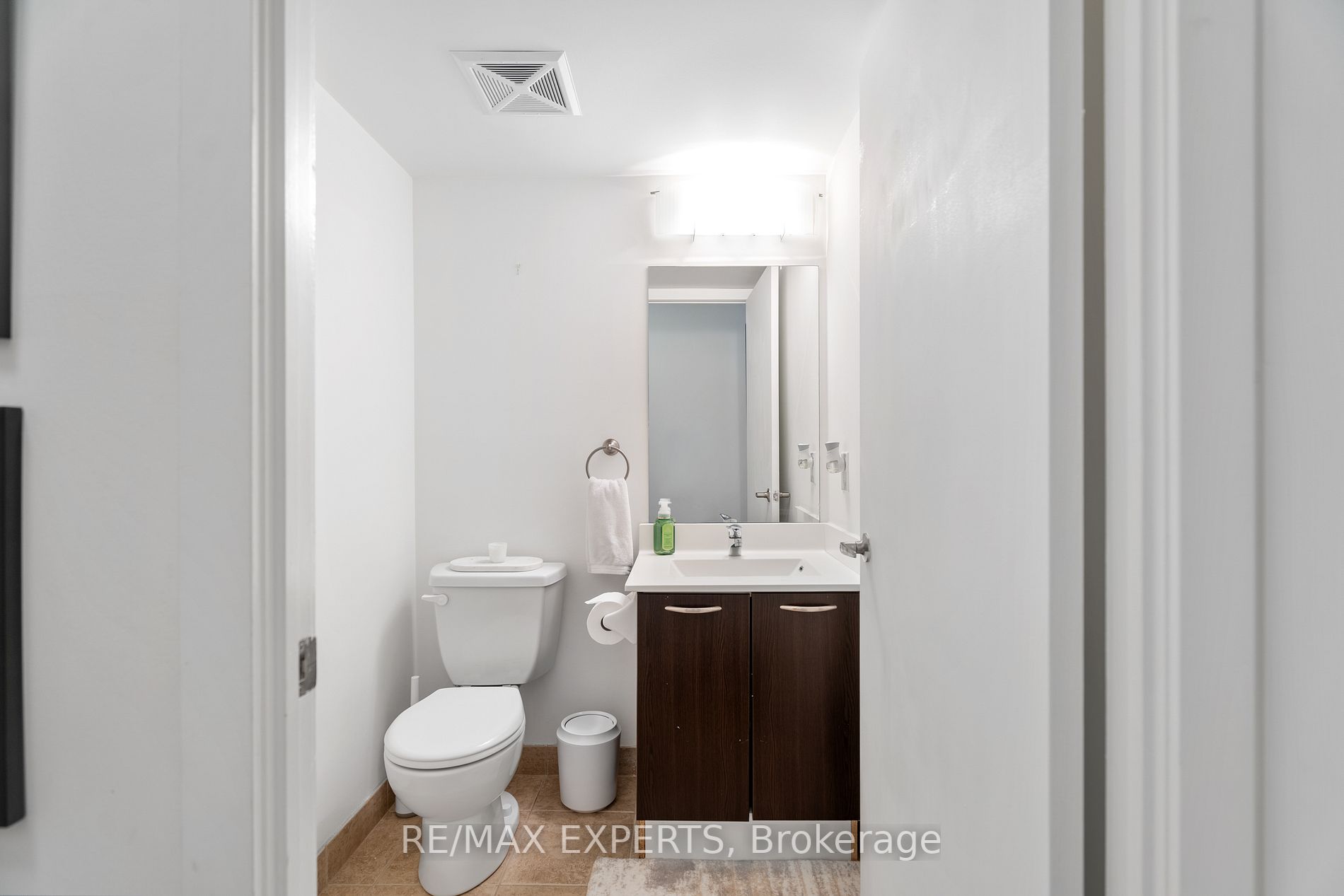 38 Joe Shuster Way, #929
