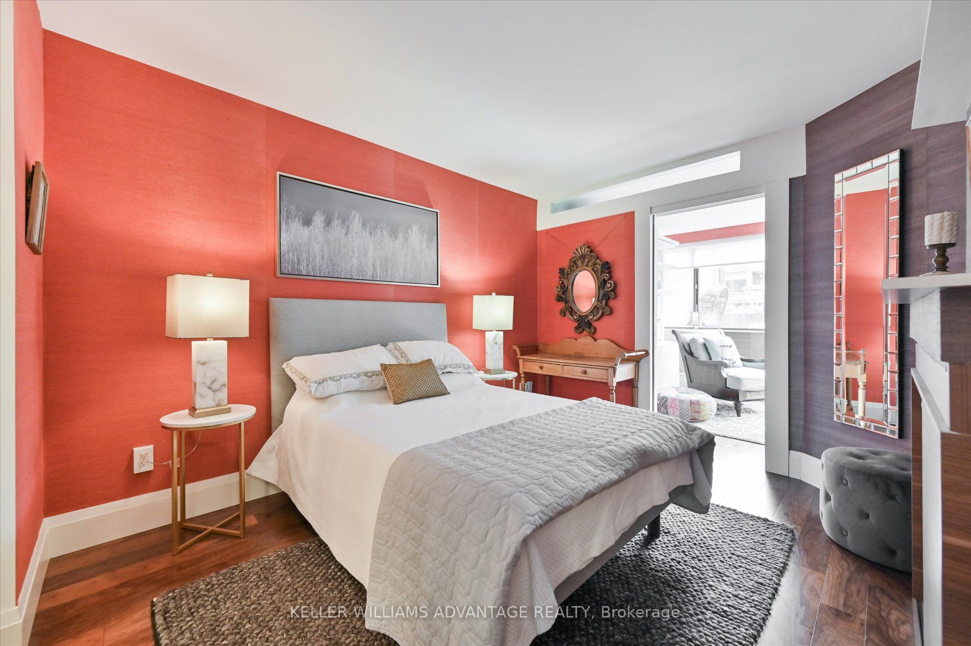 1555 Avenue Rd, #306