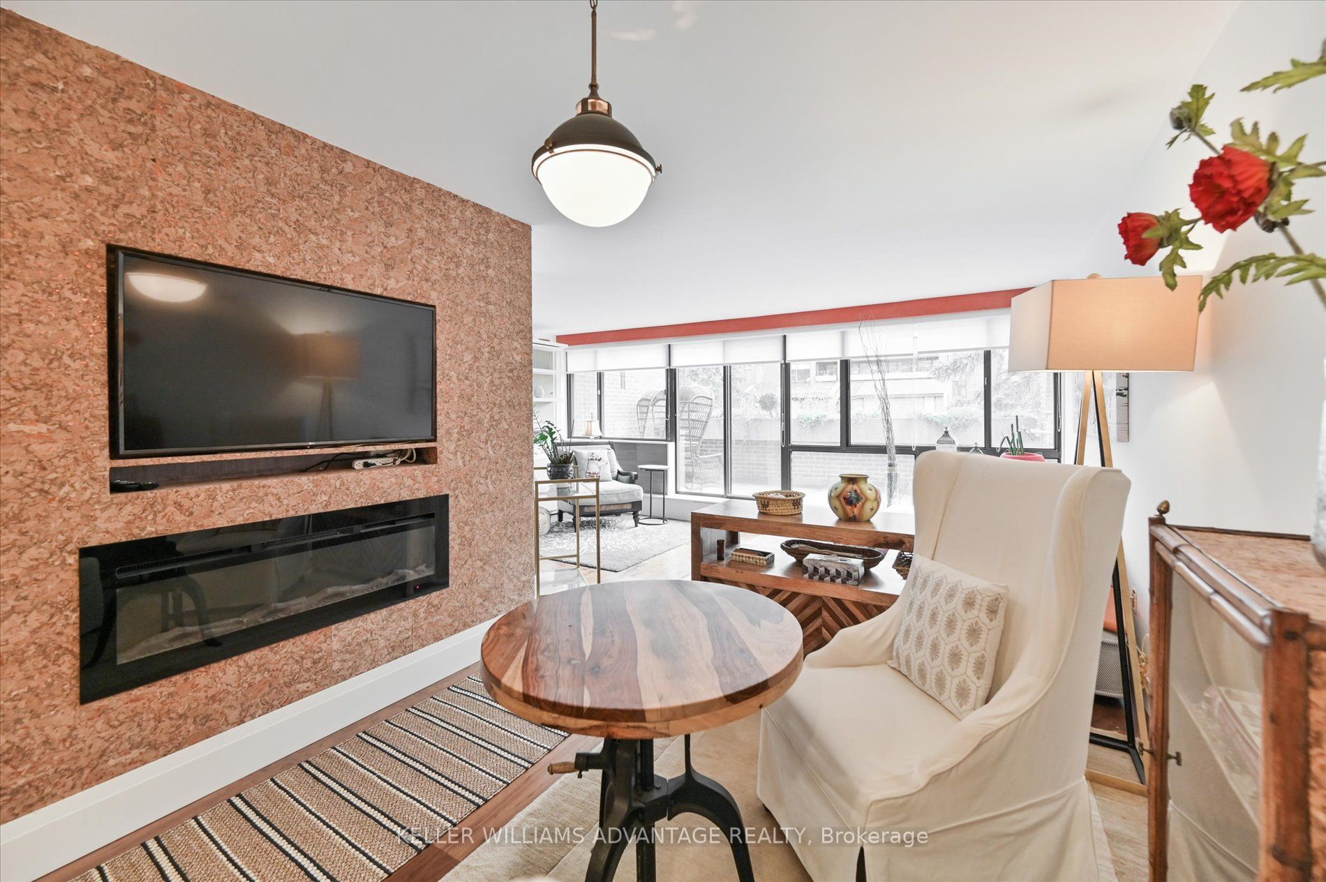 1555 Avenue Rd, #306