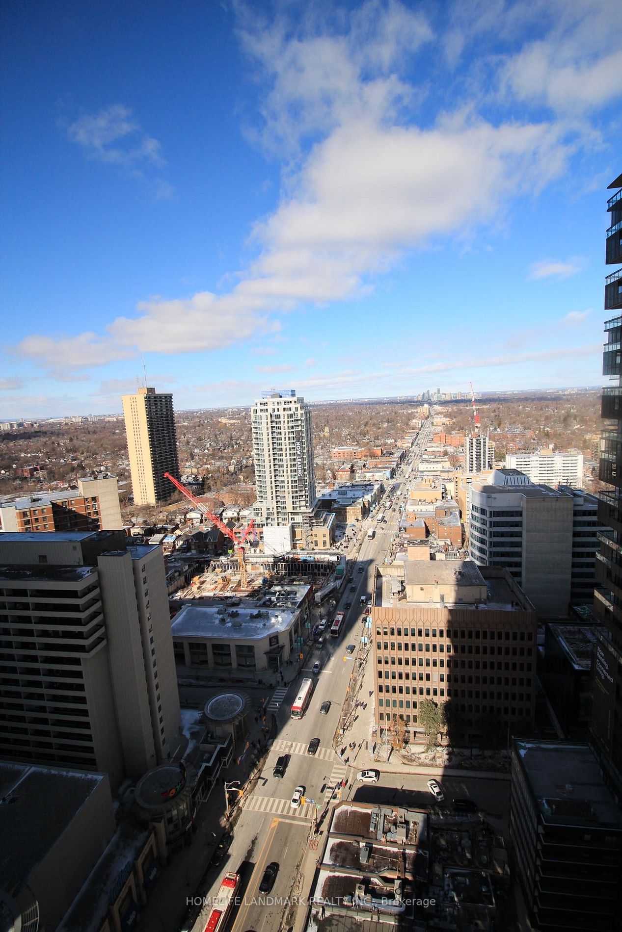 8 Eglinton Ave E, #2405