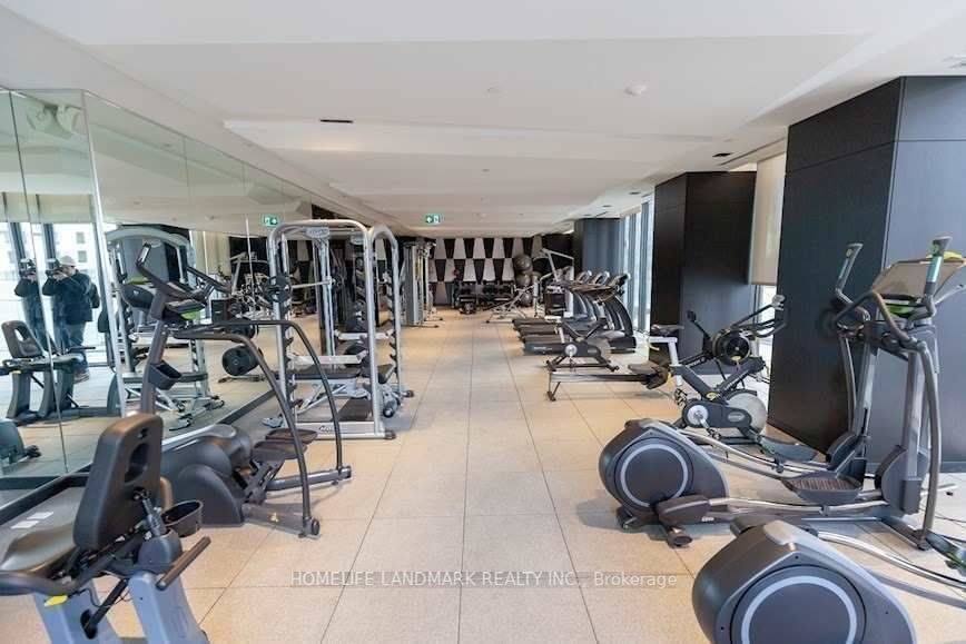 8 Eglinton Ave E, #2405