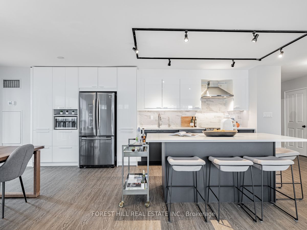 18 Hollywood Ave, #1205