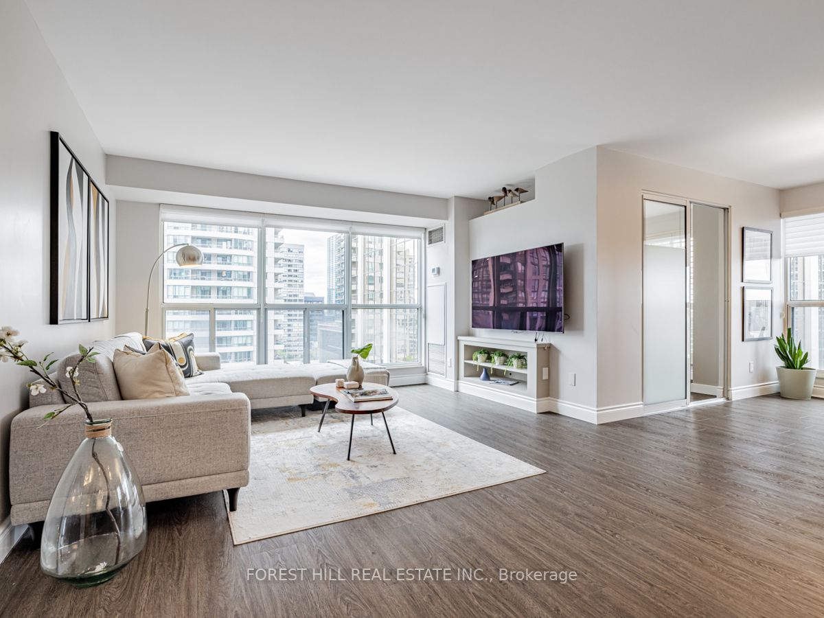 18 Hollywood Ave, #1205