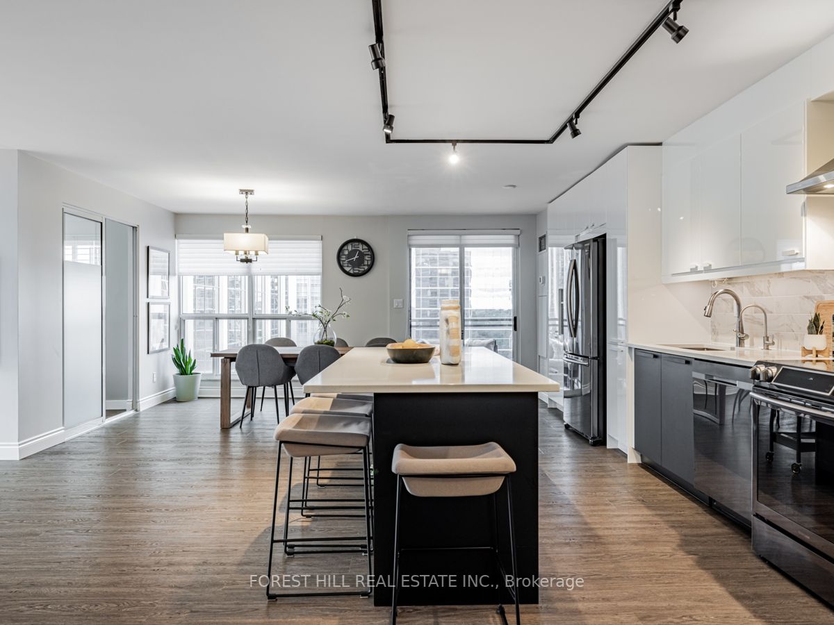 18 Hollywood Ave, #1205