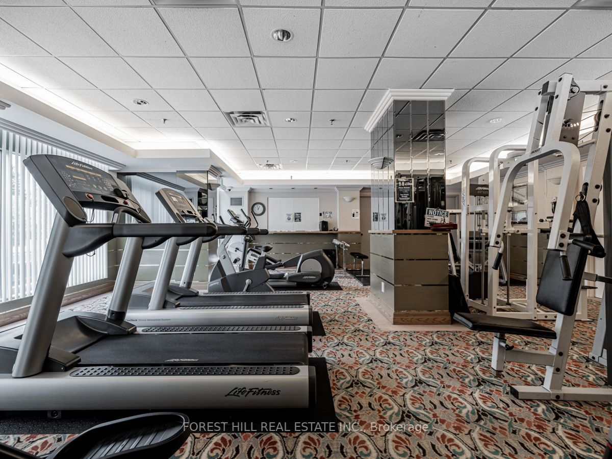 18 Hollywood Ave, #1205