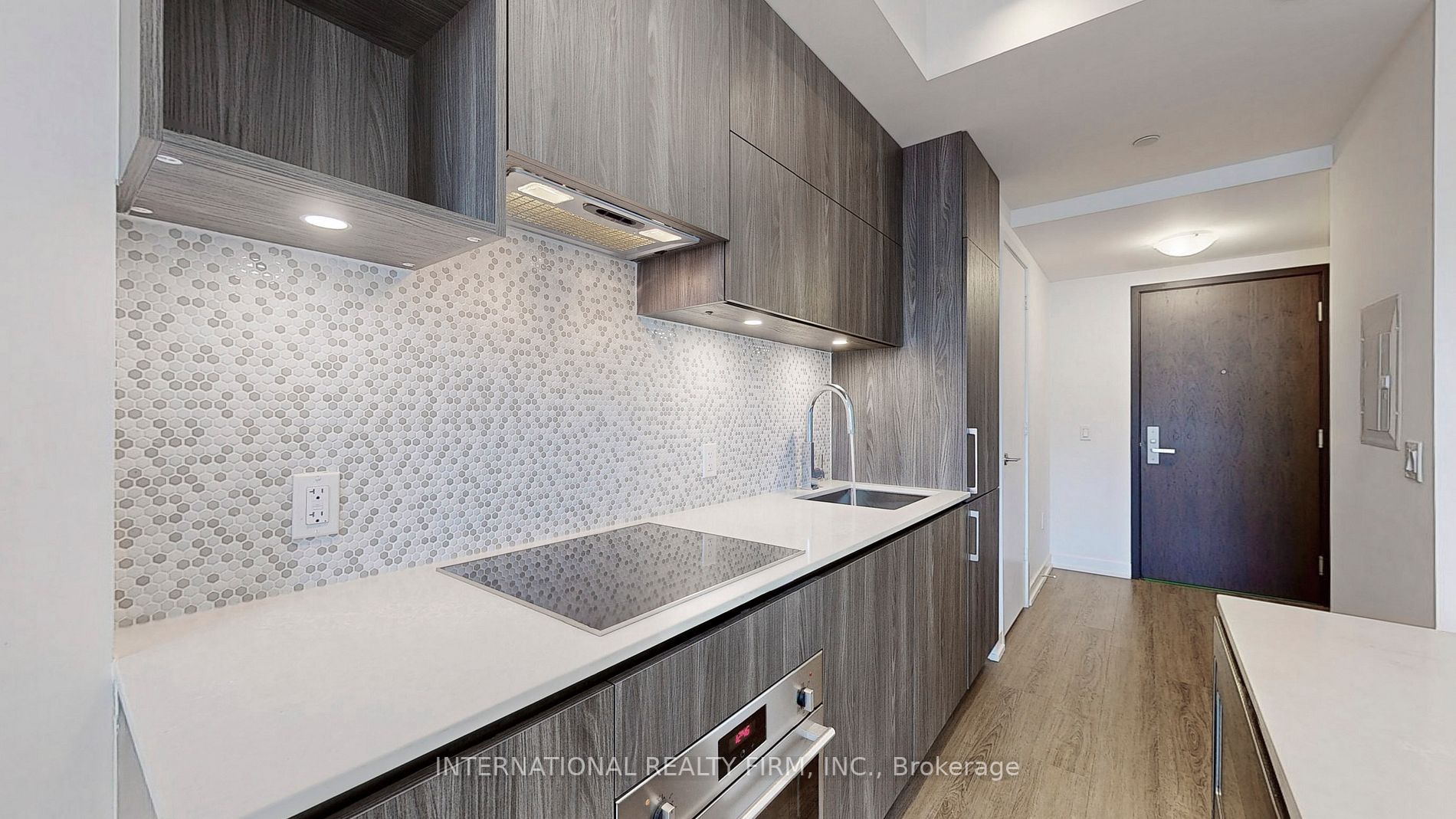 1 Yorkville Ave, #710