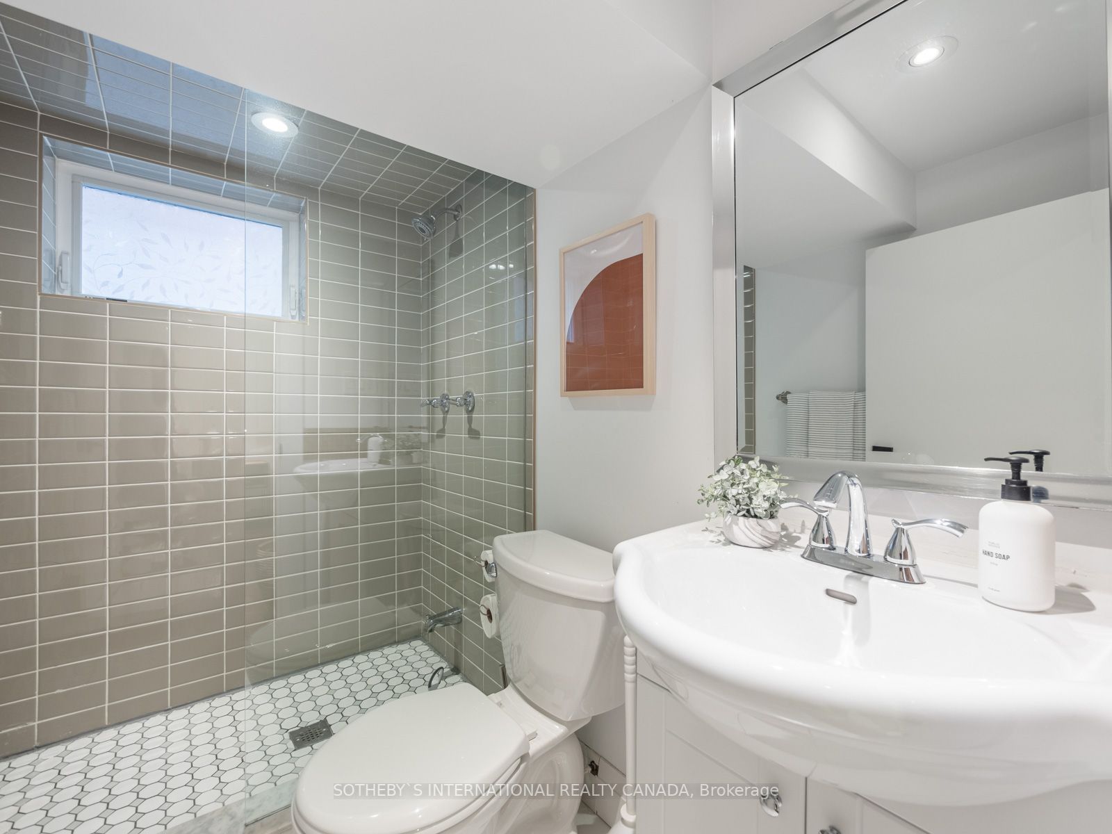 131 Glenvale Blvd