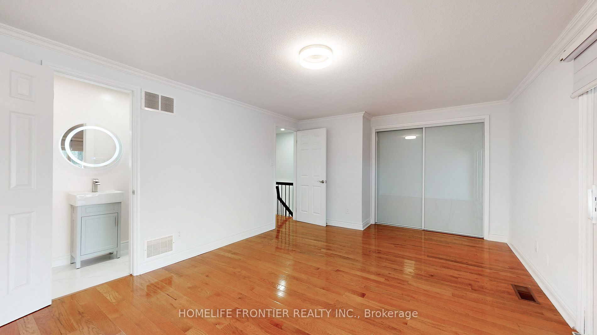 74 Flaming Roseway, #18