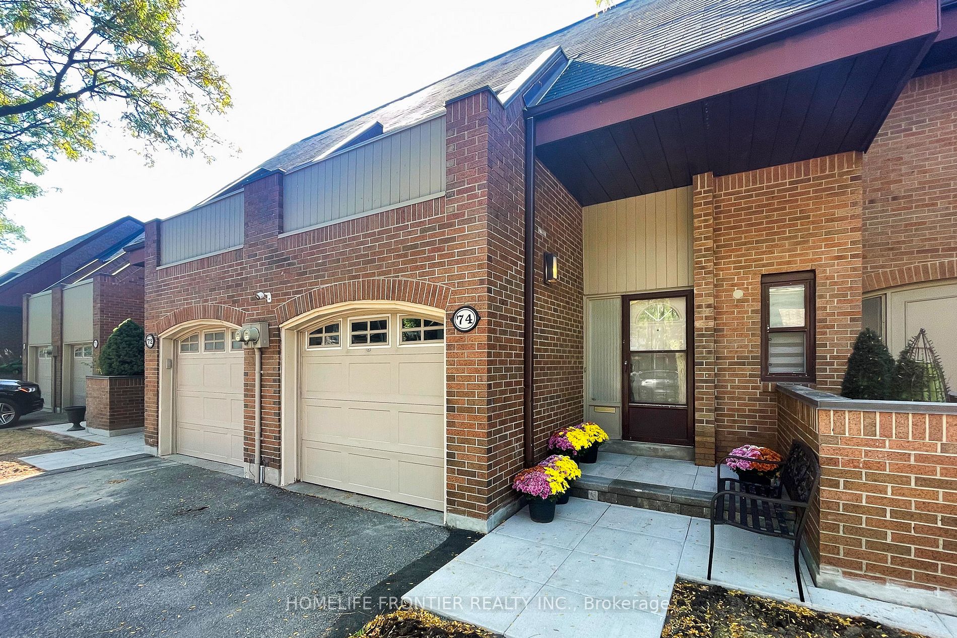 74 Flaming Roseway, #18
