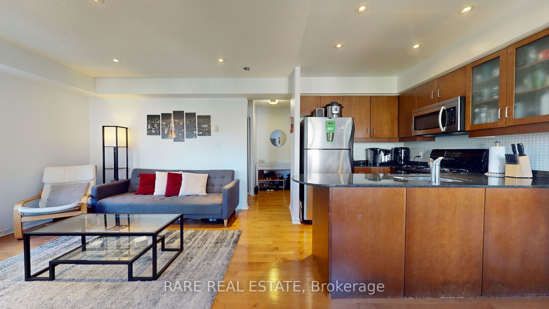 46 East Liberty St, #525