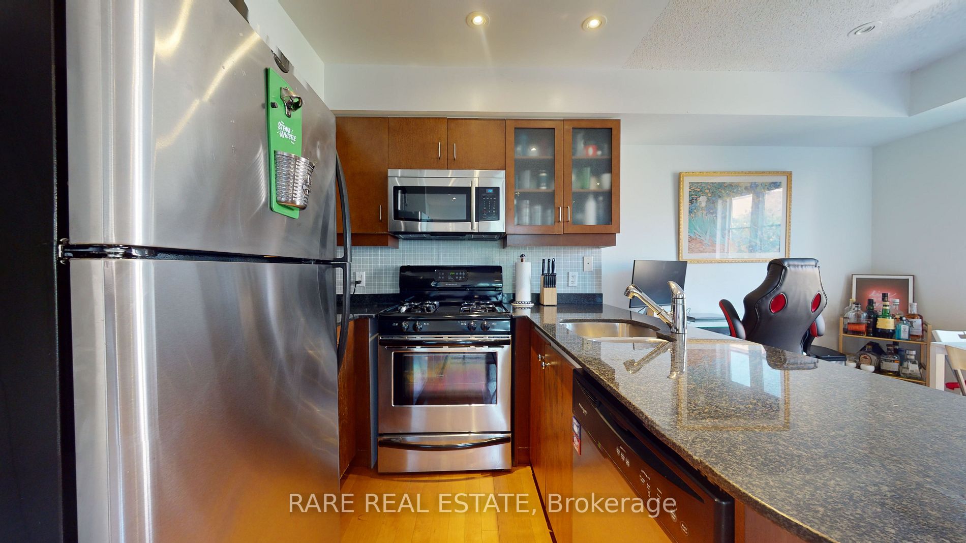 46 East Liberty St, #525