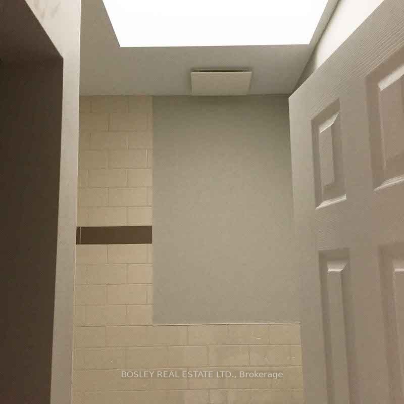 451 Parliament St, #1