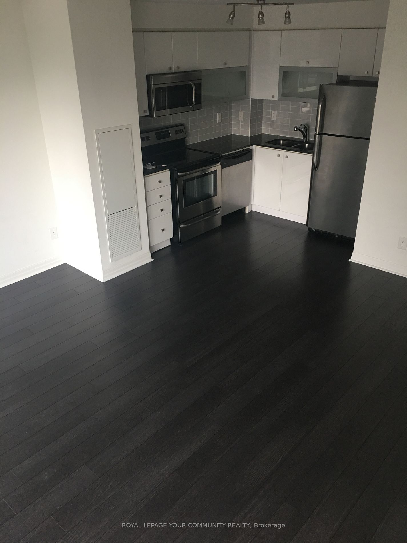 2015 Sheppard Ave E, #209