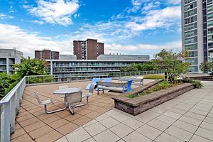 2015 Sheppard Ave E, #209