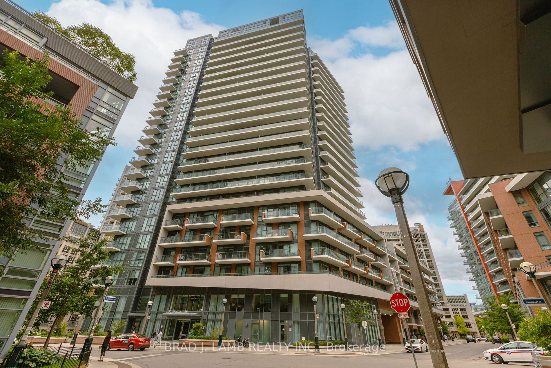 38 IANNUZZI Street #642