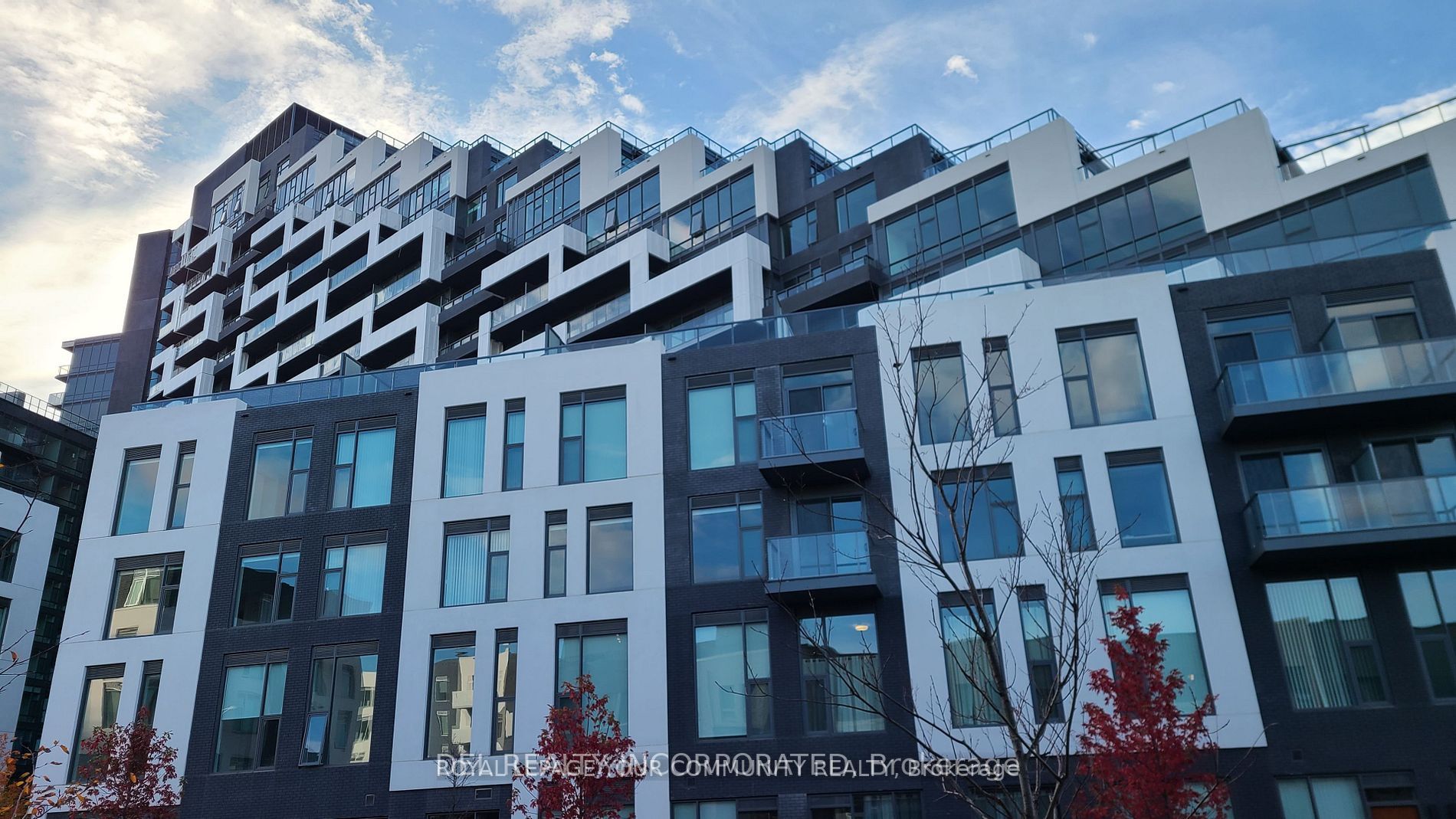 25 Adra Grado Way, #330