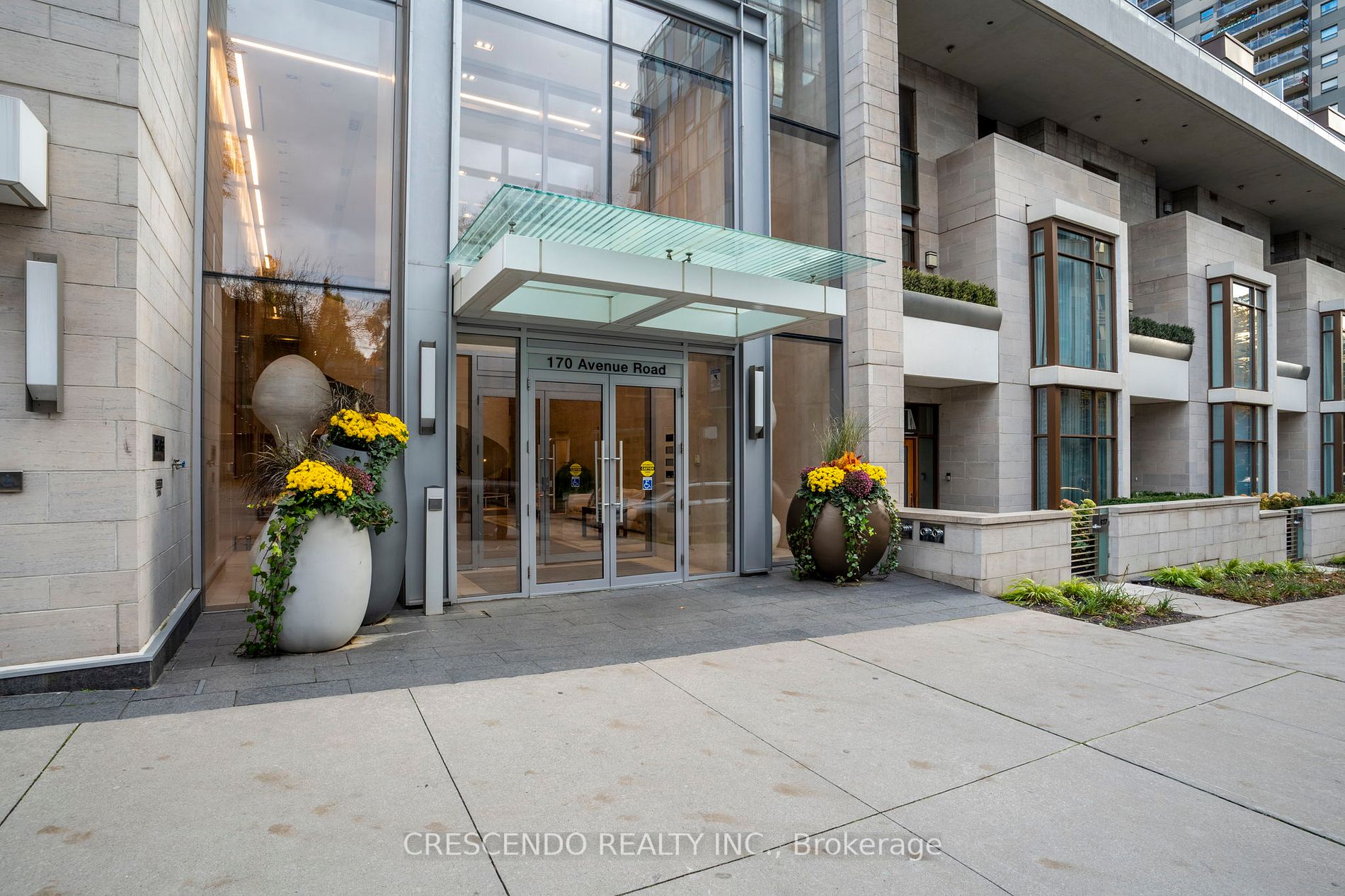 170 Avenue Rd, #1601