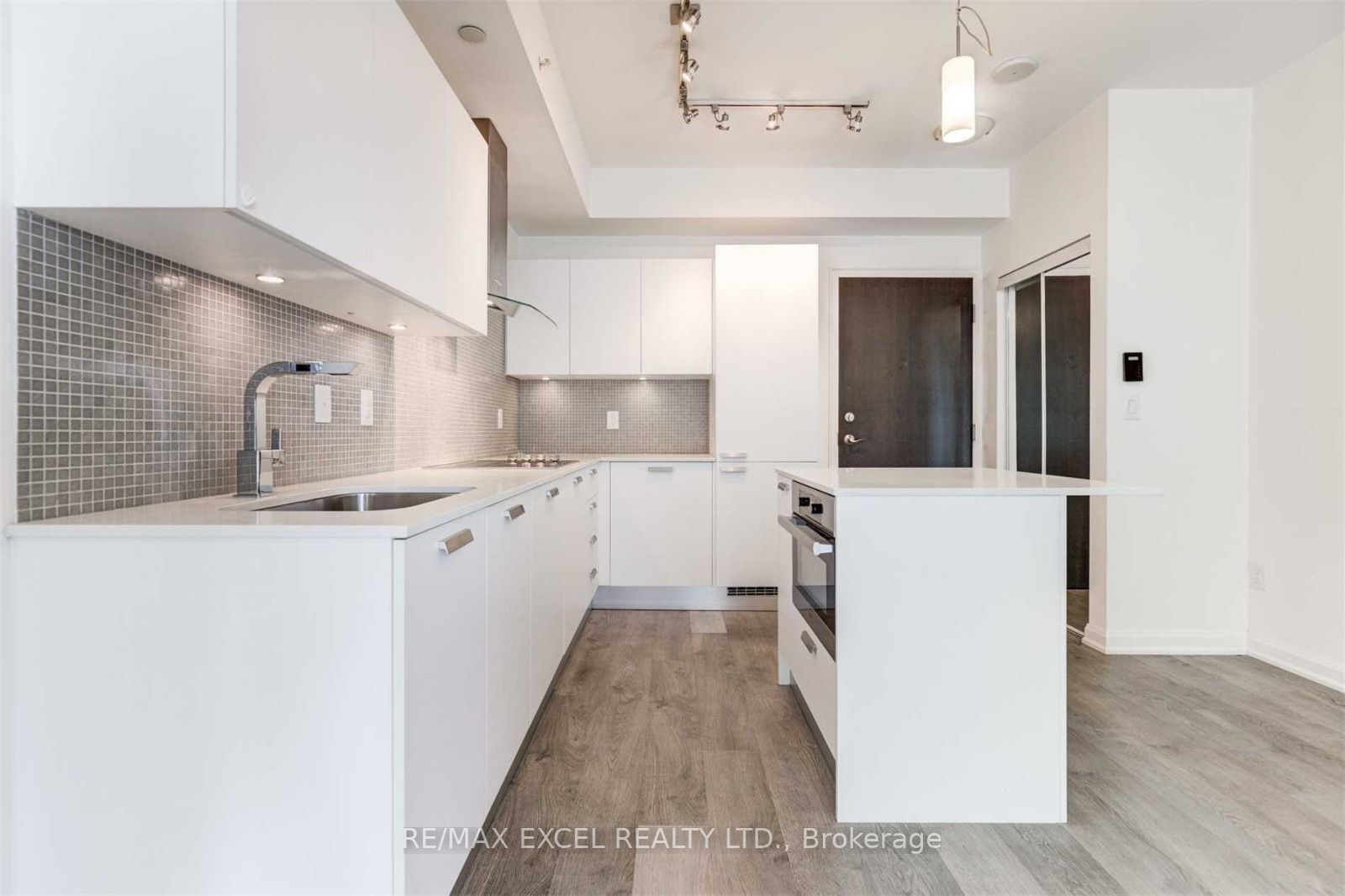 9 Bogert Ave, #1805