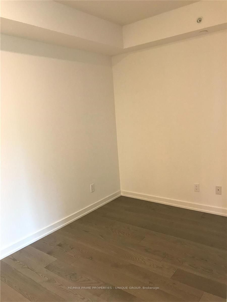 25 Richmond St E, #1405