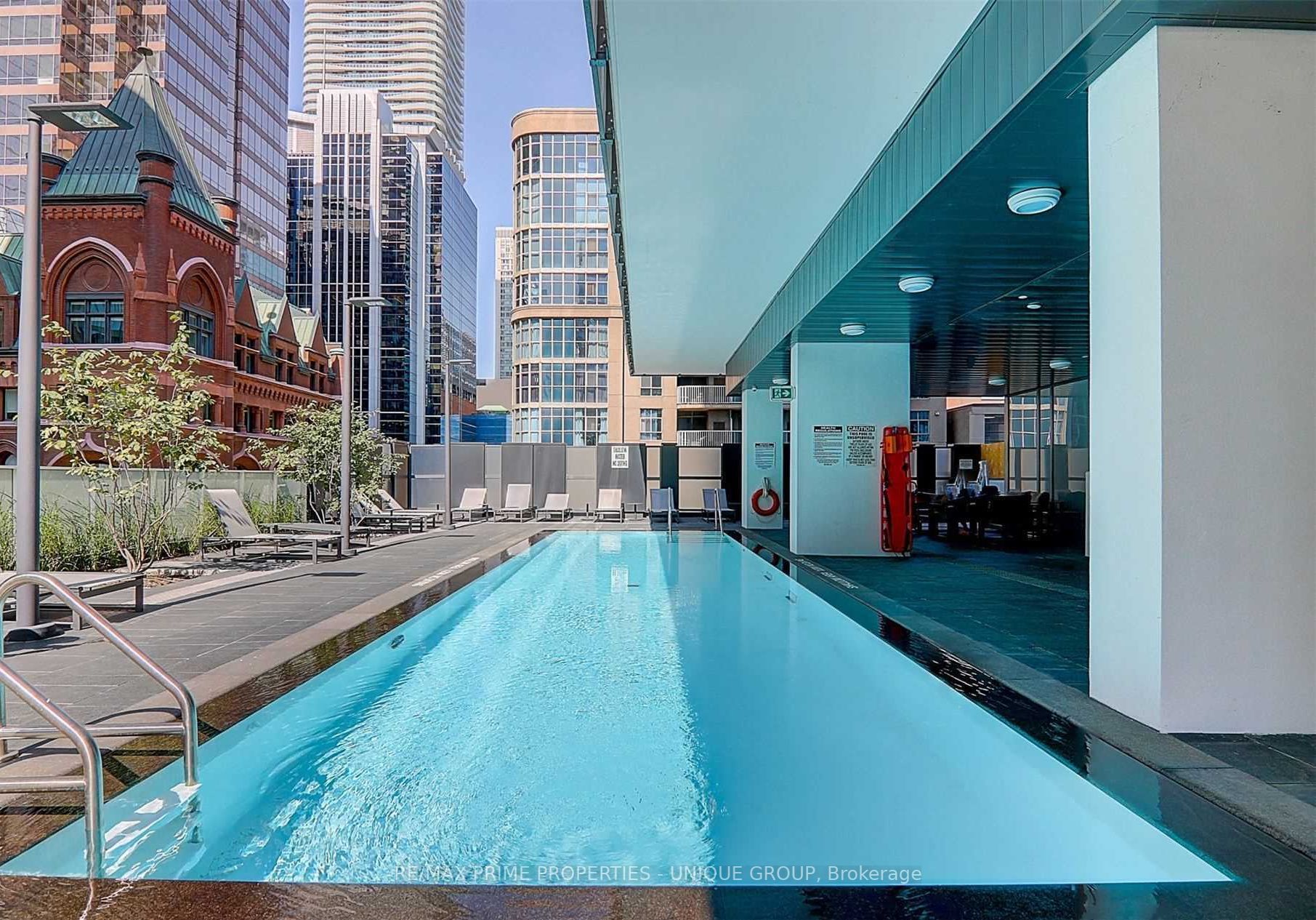 25 Richmond St E, #1405