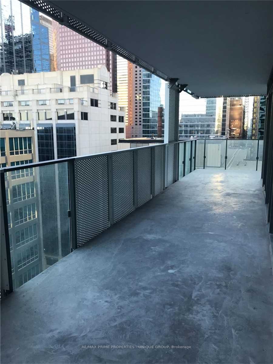 25 Richmond St E, #1405