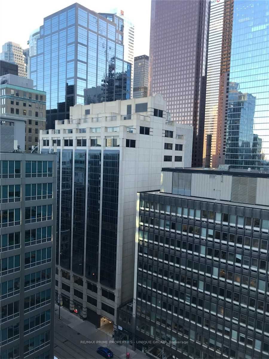 25 Richmond St E, #1405